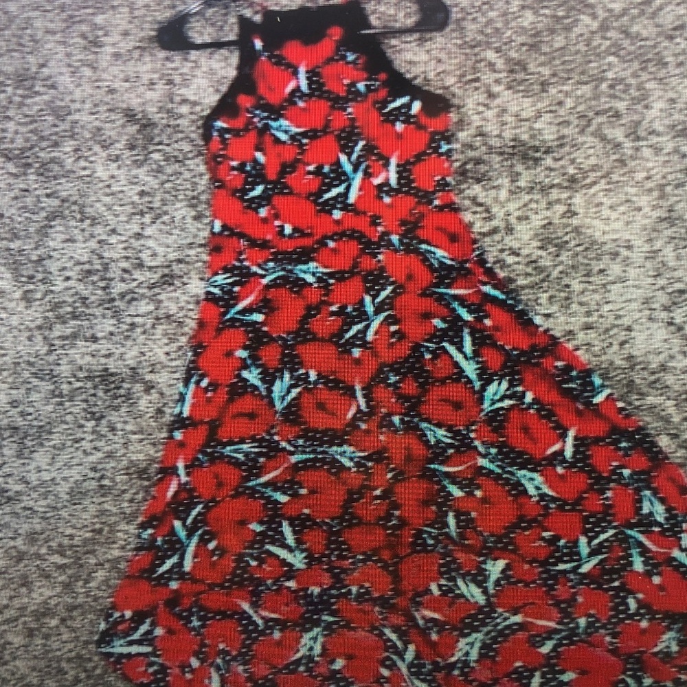 Elegant Red Floral Wedding Dress
